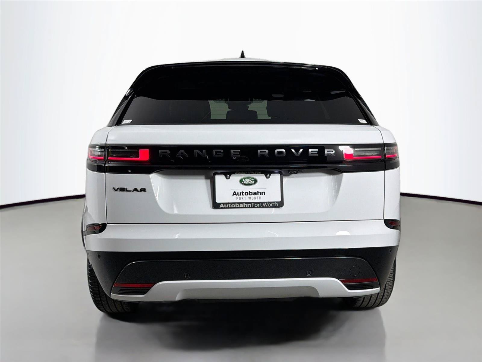 Certified 2026 Land Rover Range Rover Velar Dynamic SE AWD/4WD image 6
