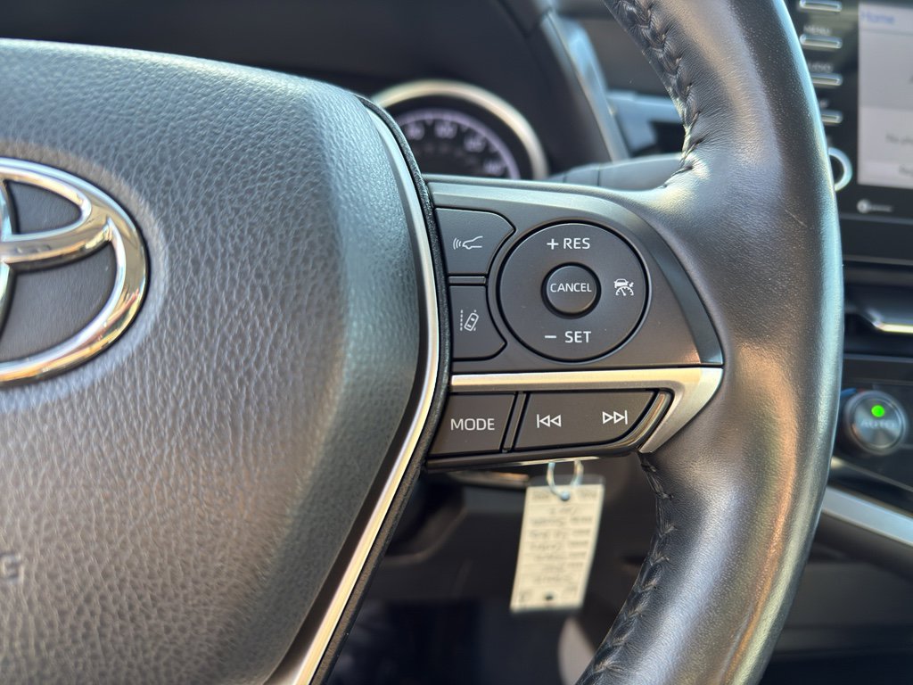 Used 2022 Toyota Camry LE image 17