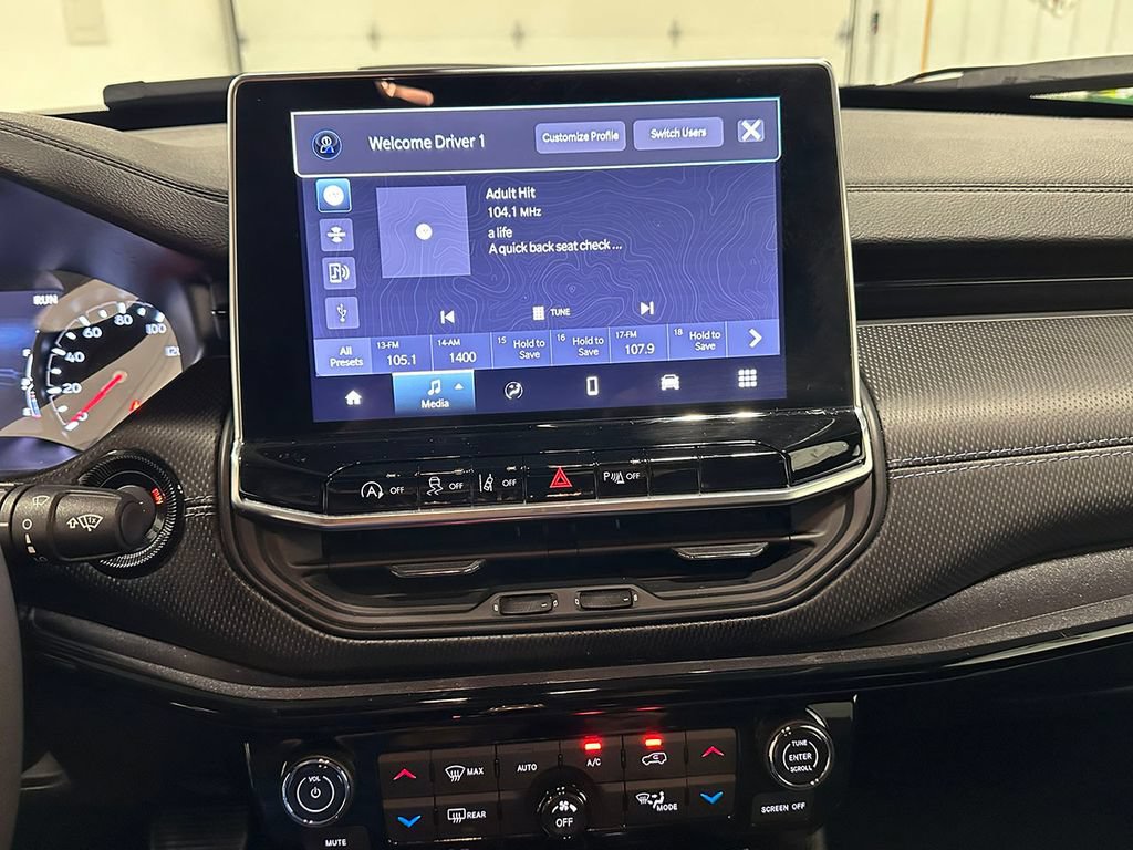 Used 2026 Jeep Compass Limited AWD/4WD image 32