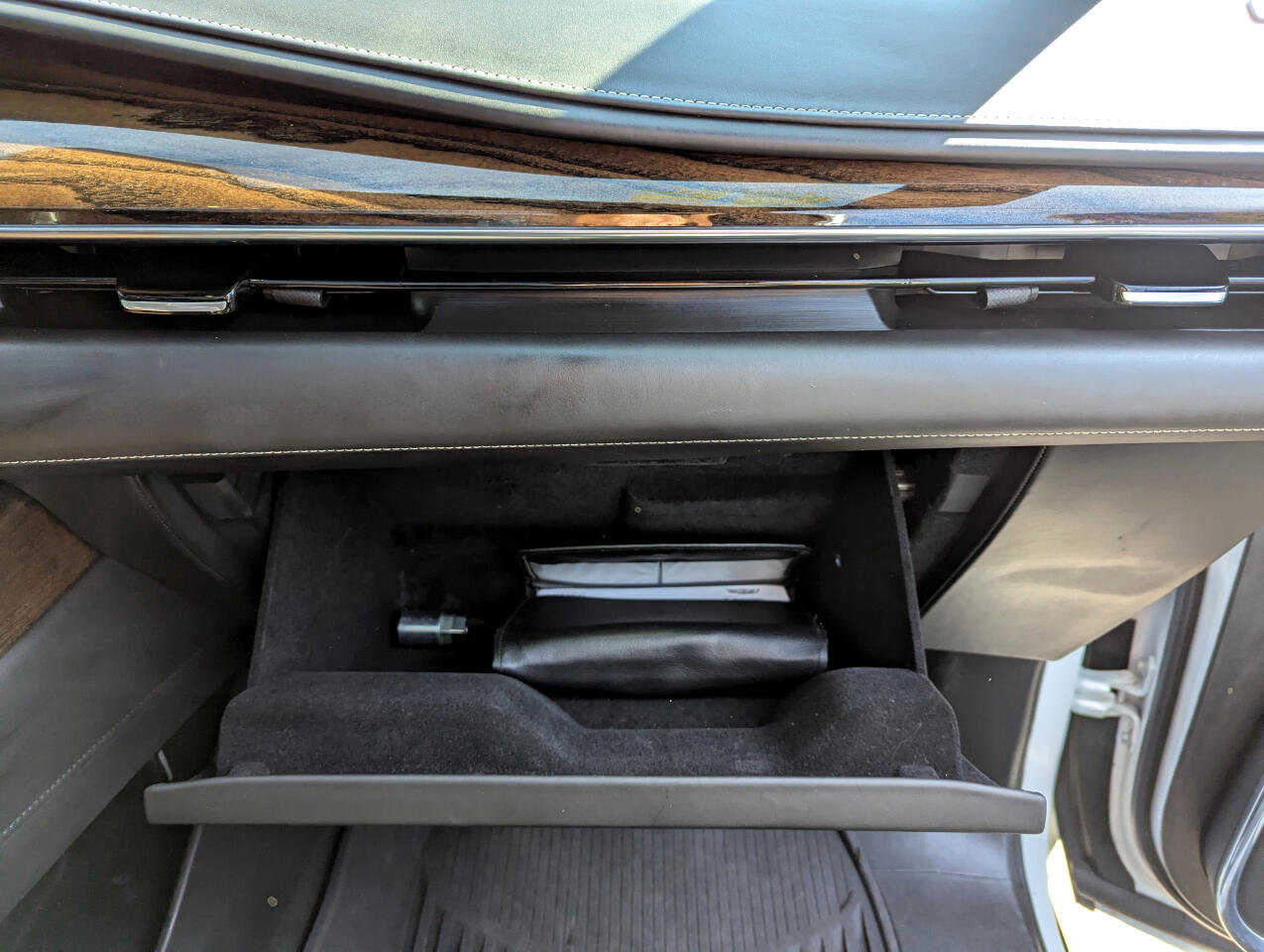 Used 2022 Cadillac Escalade ESV Sport Platinum image 39