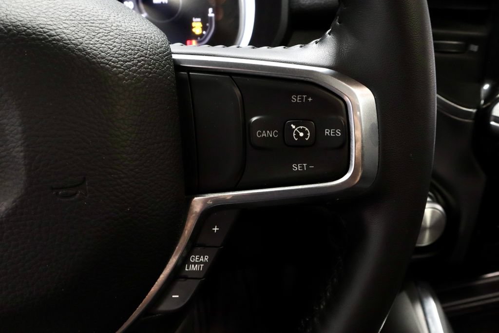 Used 2024 RAM 1500 Laramie AWD/4WD image 32