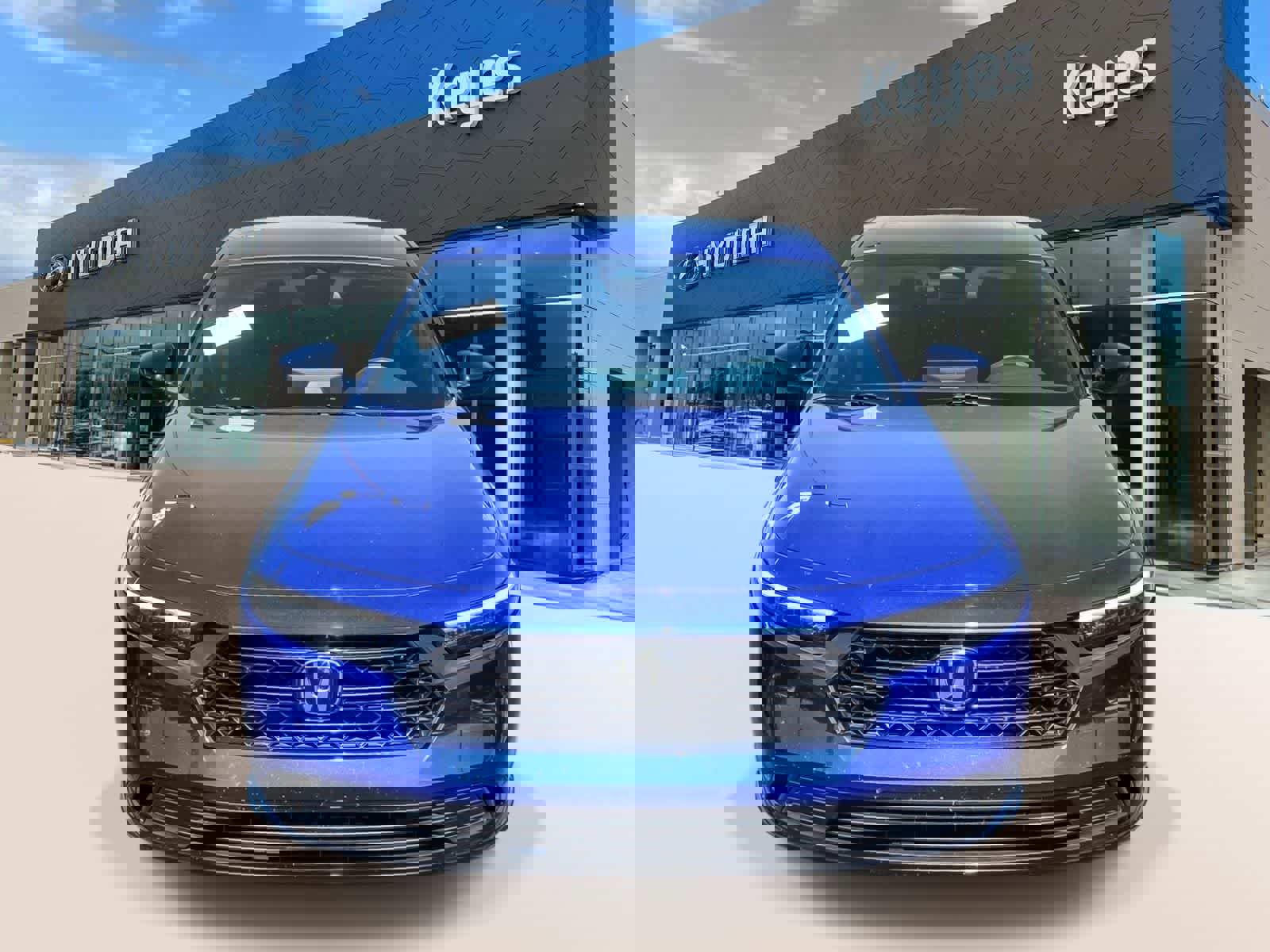 Used 2023 Honda Accord Sport image 2