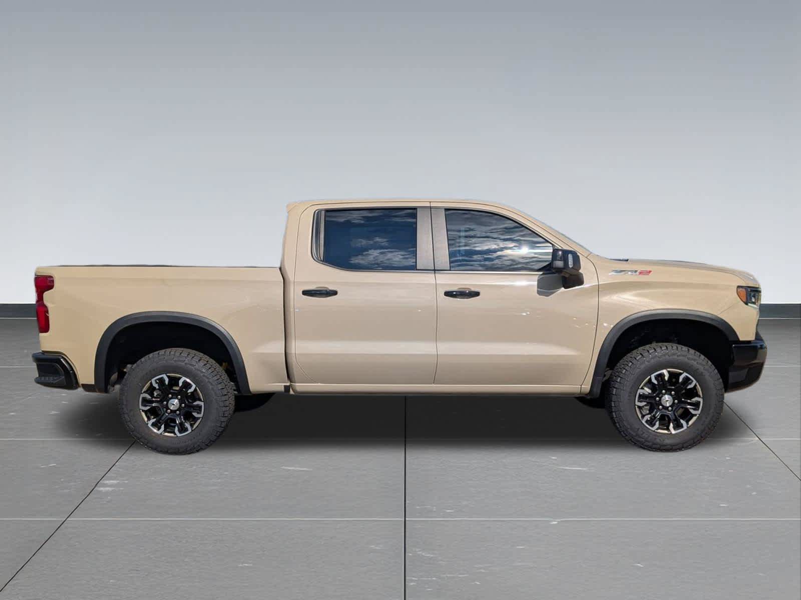 Used 2022 Chevrolet Silverado 1500 ZR2 w/ Technology Package AWD/4WD image 7