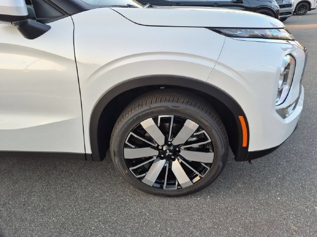 New 2026 Mitsubishi Outlander SE FWD image 10
