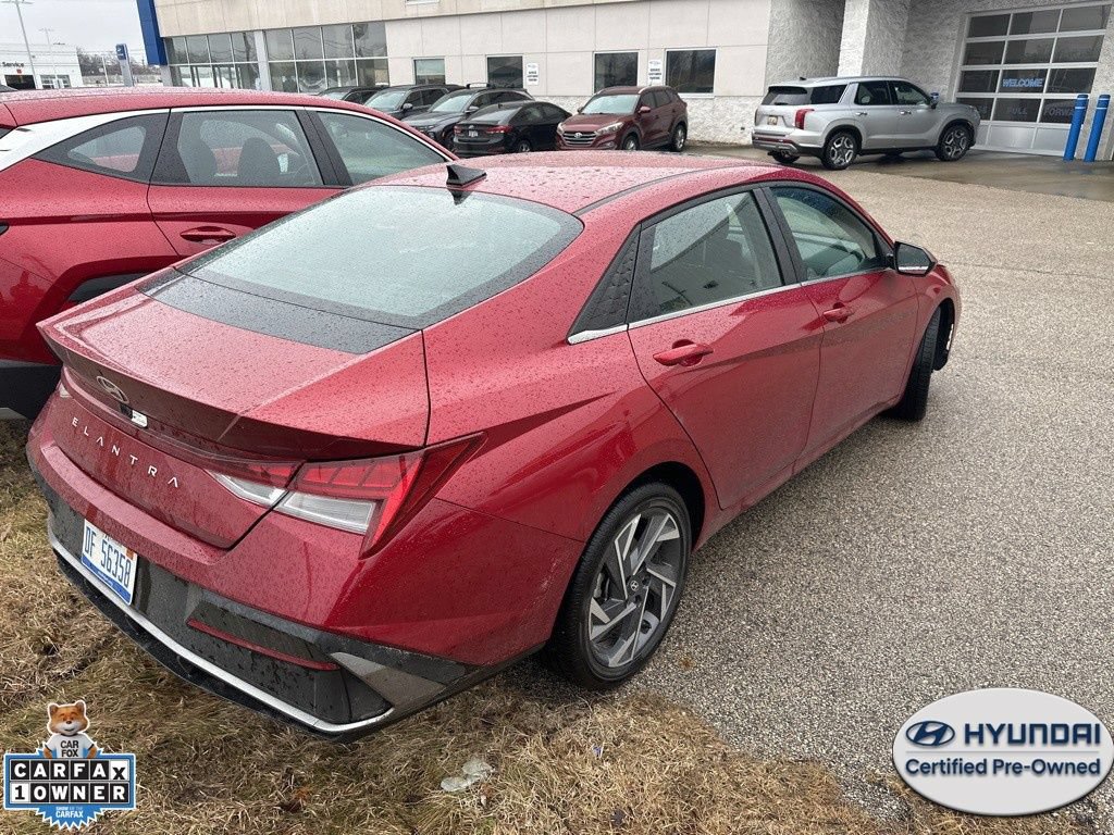 Used 2025 Hyundai Elantra SEL FWD image 3