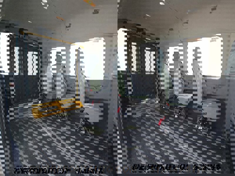 Used 2019 Ford Transit 150 XL image 4