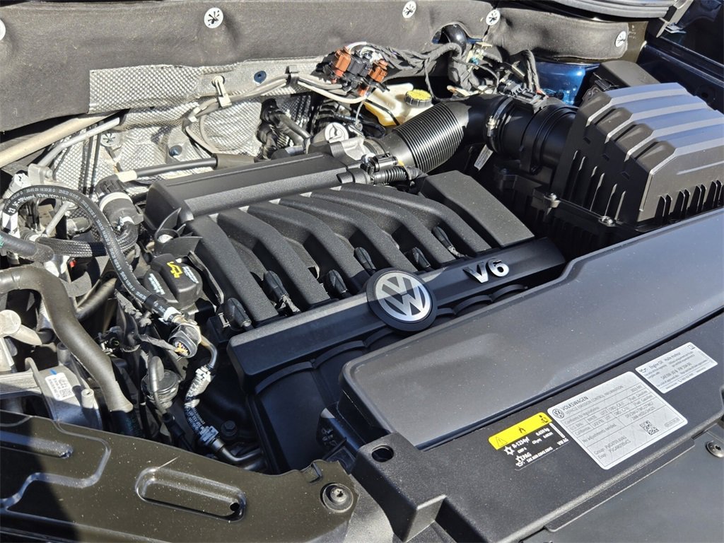Used 2023 Volkswagen Atlas SE w/ Black Wheel Package image 18