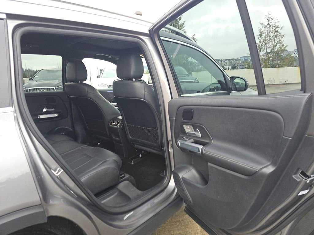 Used 2022 Mercedes-Benz EQB 350 4MATIC image 22