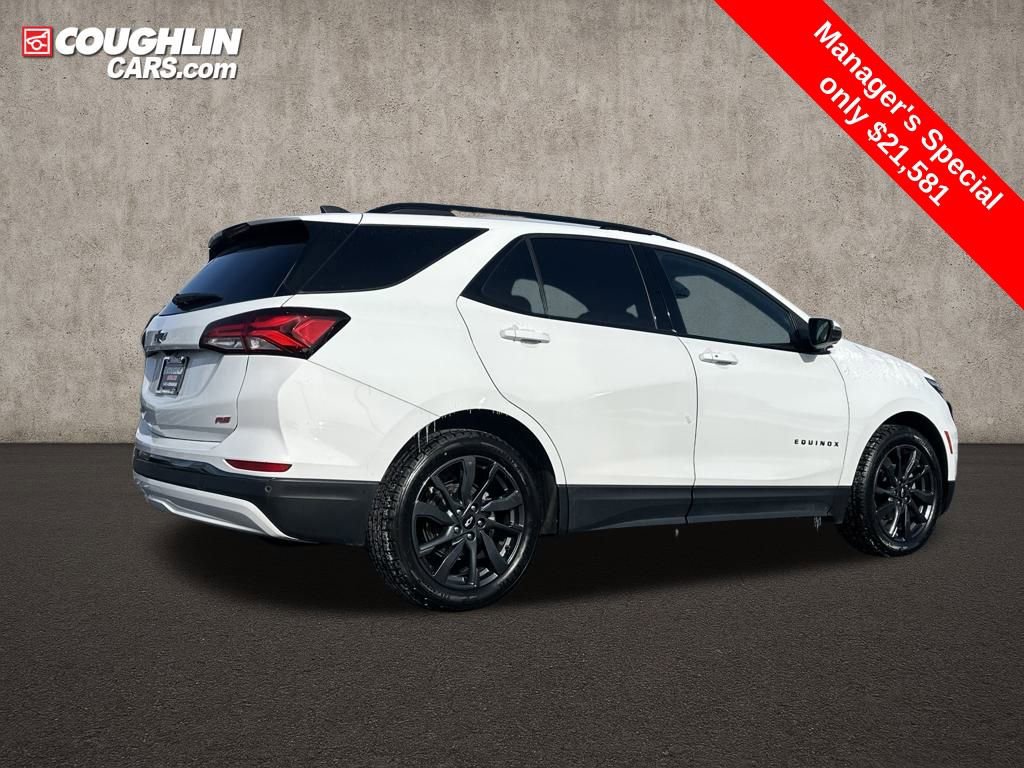 Used 2022 Chevrolet Equinox RS w/ Infotainment Package image 9