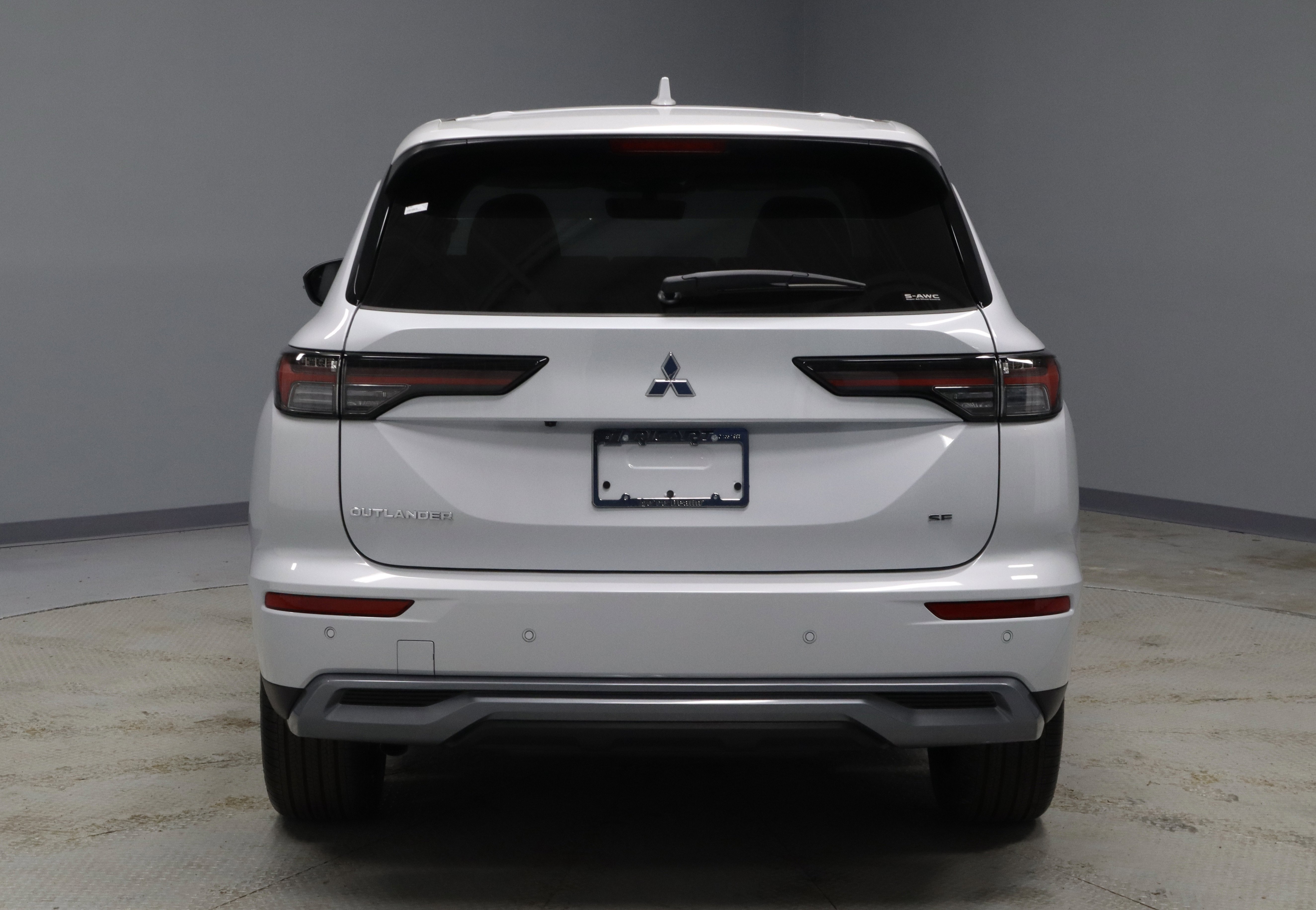 New 2026 Mitsubishi Outlander SE image 7