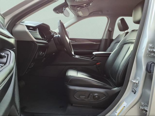 Used 2023 Jeep Grand Cherokee Limited AWD/4WD image 13