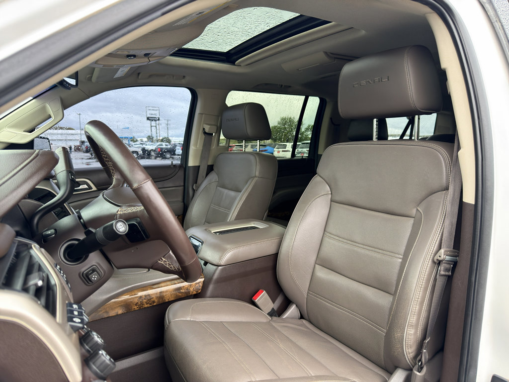 Used 2016 GMC Yukon XL Denali w/ Open Road Package AWD/4WD image 2