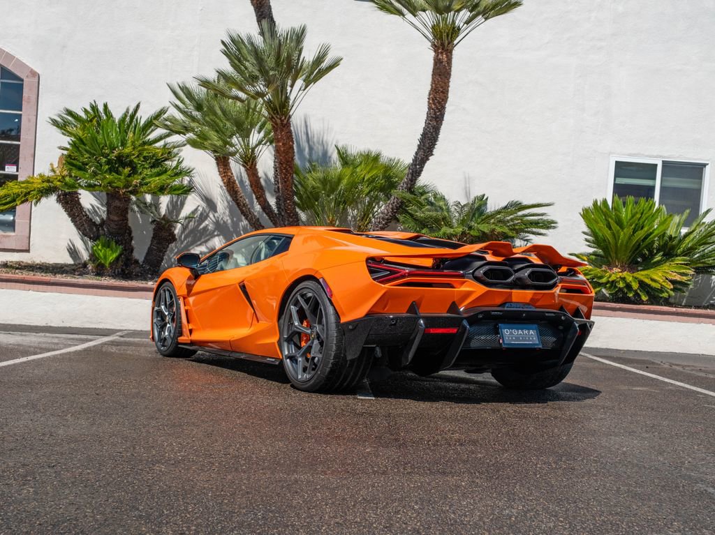 Used 2025 Lamborghini Revuelto AWD/4WD image 32