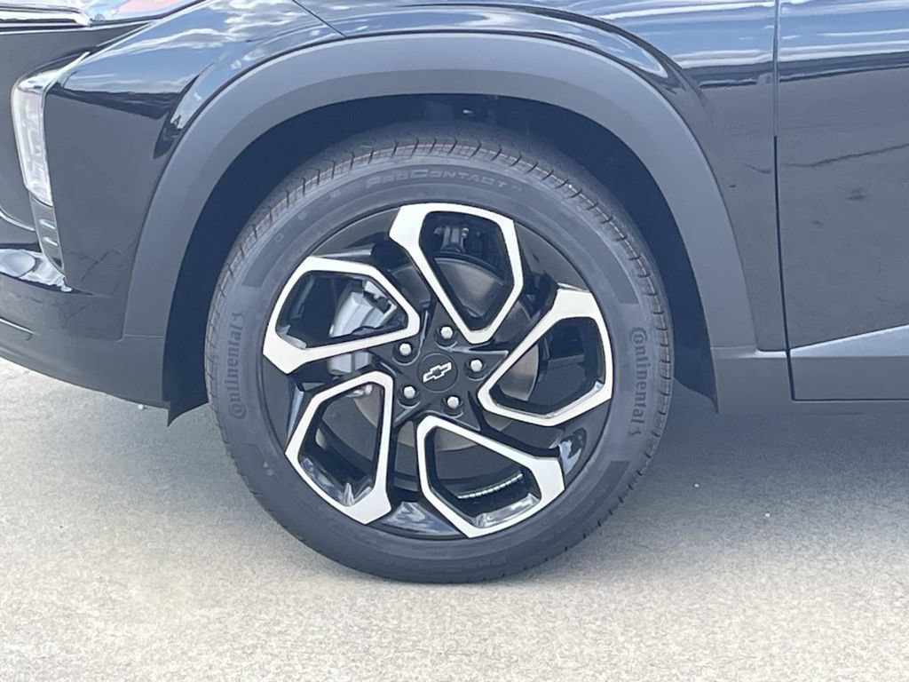 New 2026 Chevrolet Trax RS w/ Sunroof Package FWD image 7