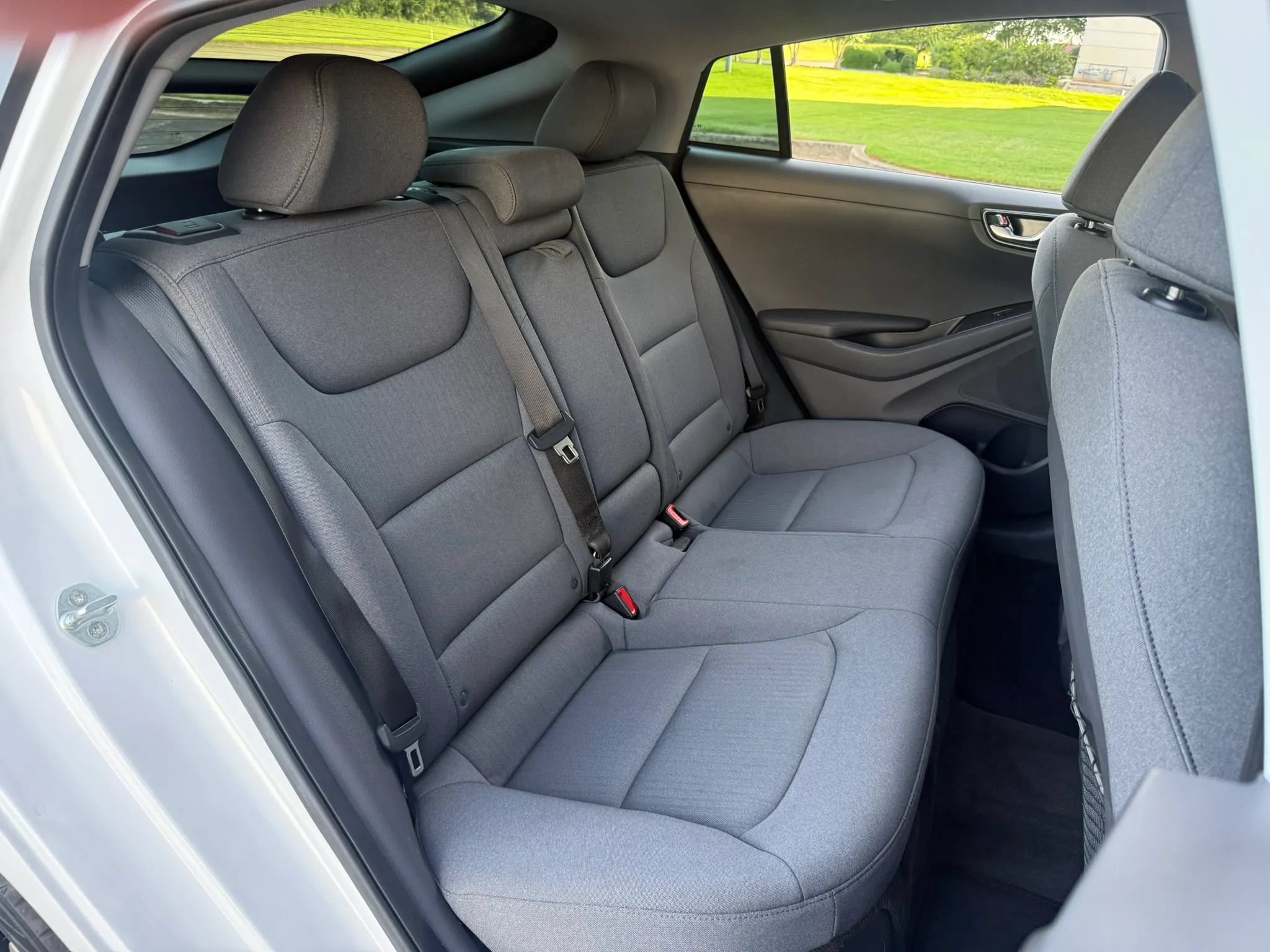 Used 2022 Hyundai Ioniq SEL FWD image 26