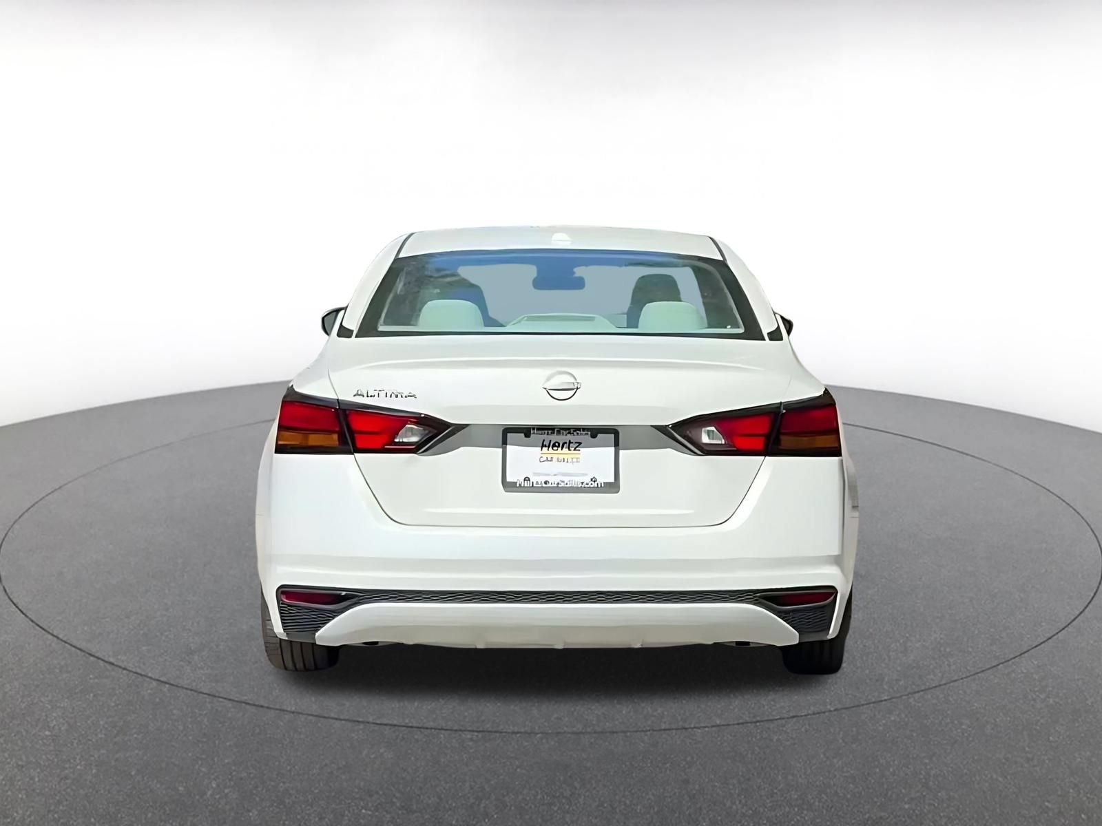 Used 2025 Nissan Altima 2.5 SV FWD image 10