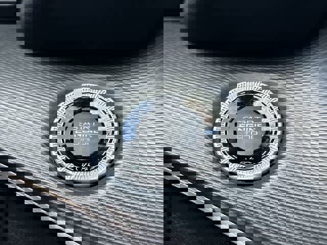 Used 2023 Jeep Grand Cherokee L Laredo image 11