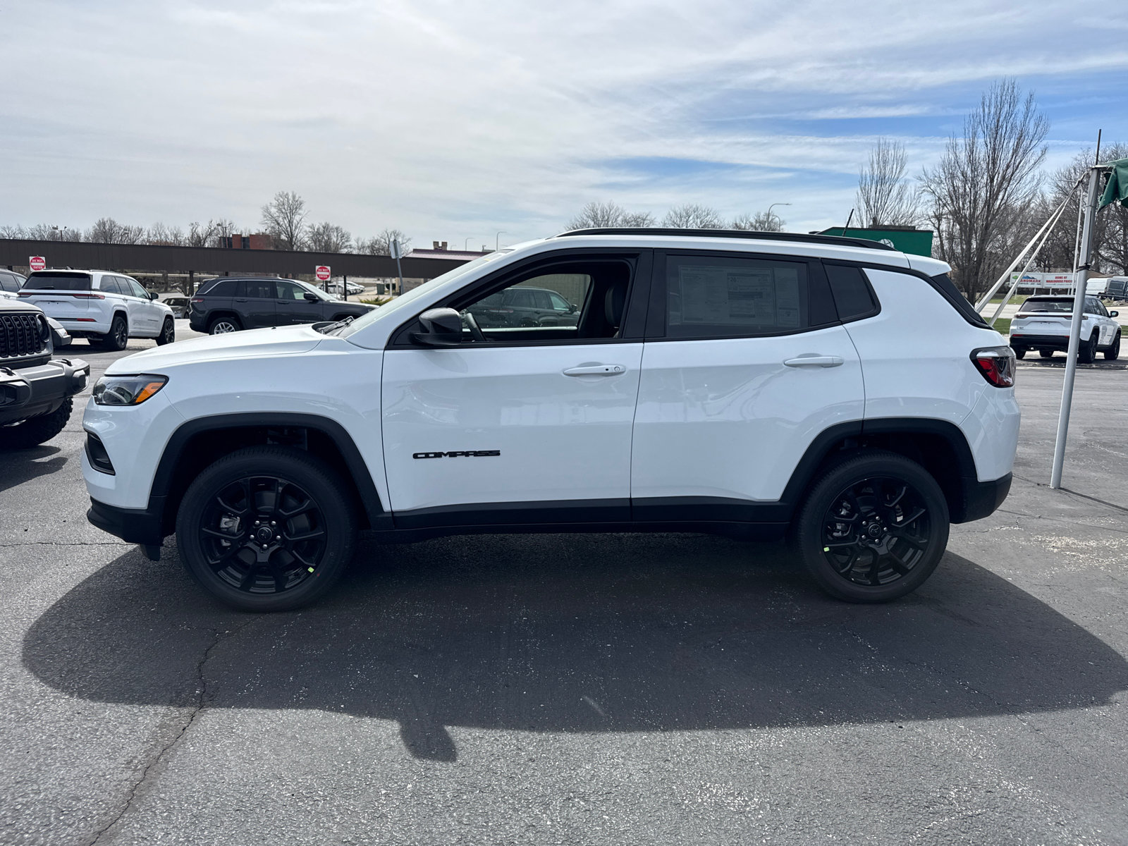 New 2026 Jeep Compass Latitude AWD/4WD image 3