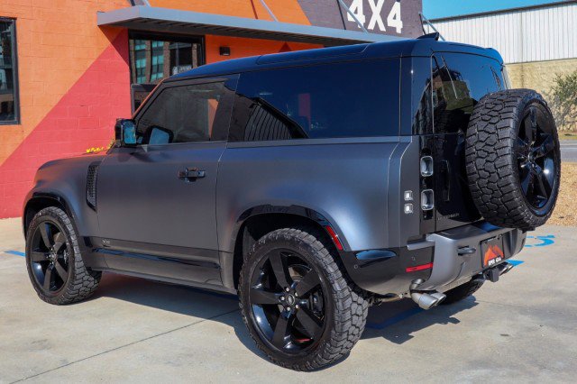 Used 2023 Land Rover Defender 90 V8 image 5