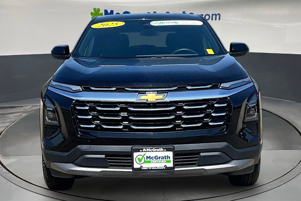 Used 2025 Chevrolet Equinox LT AWD/4WD image 2