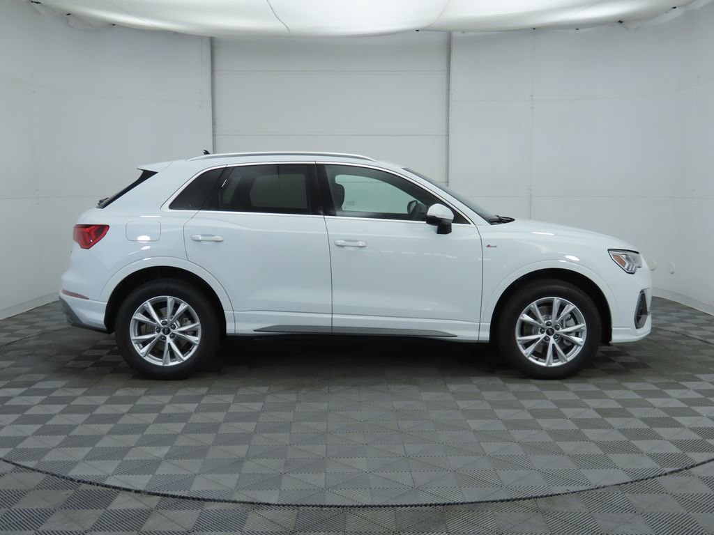 Used 2025 Audi Q3 2.0T Premium w/ Convenience Package image 5
