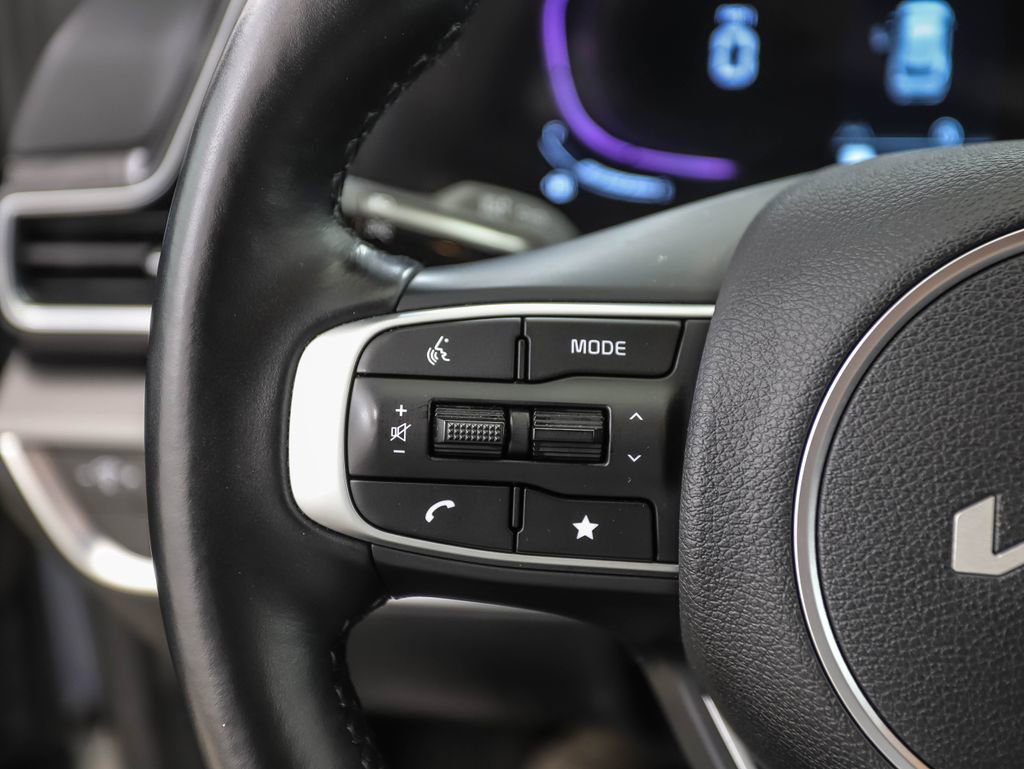 Used 2023 Kia Sportage EX image 12