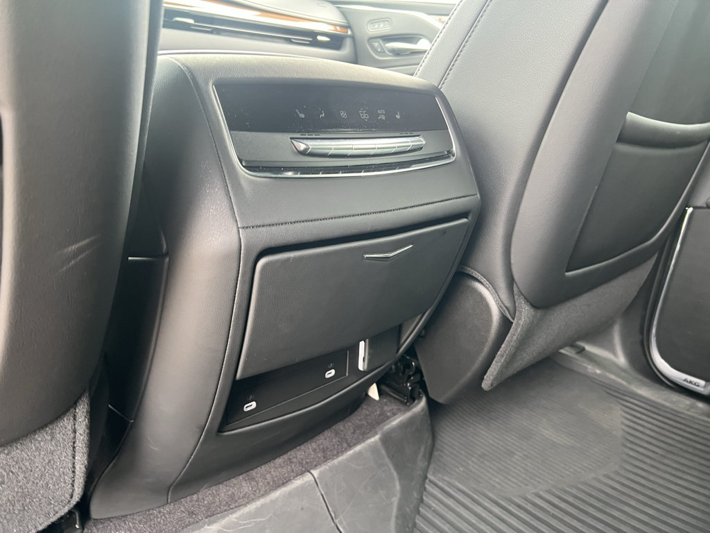 Used 2023 Cadillac Escalade ESV Luxury AWD/4WD image 21