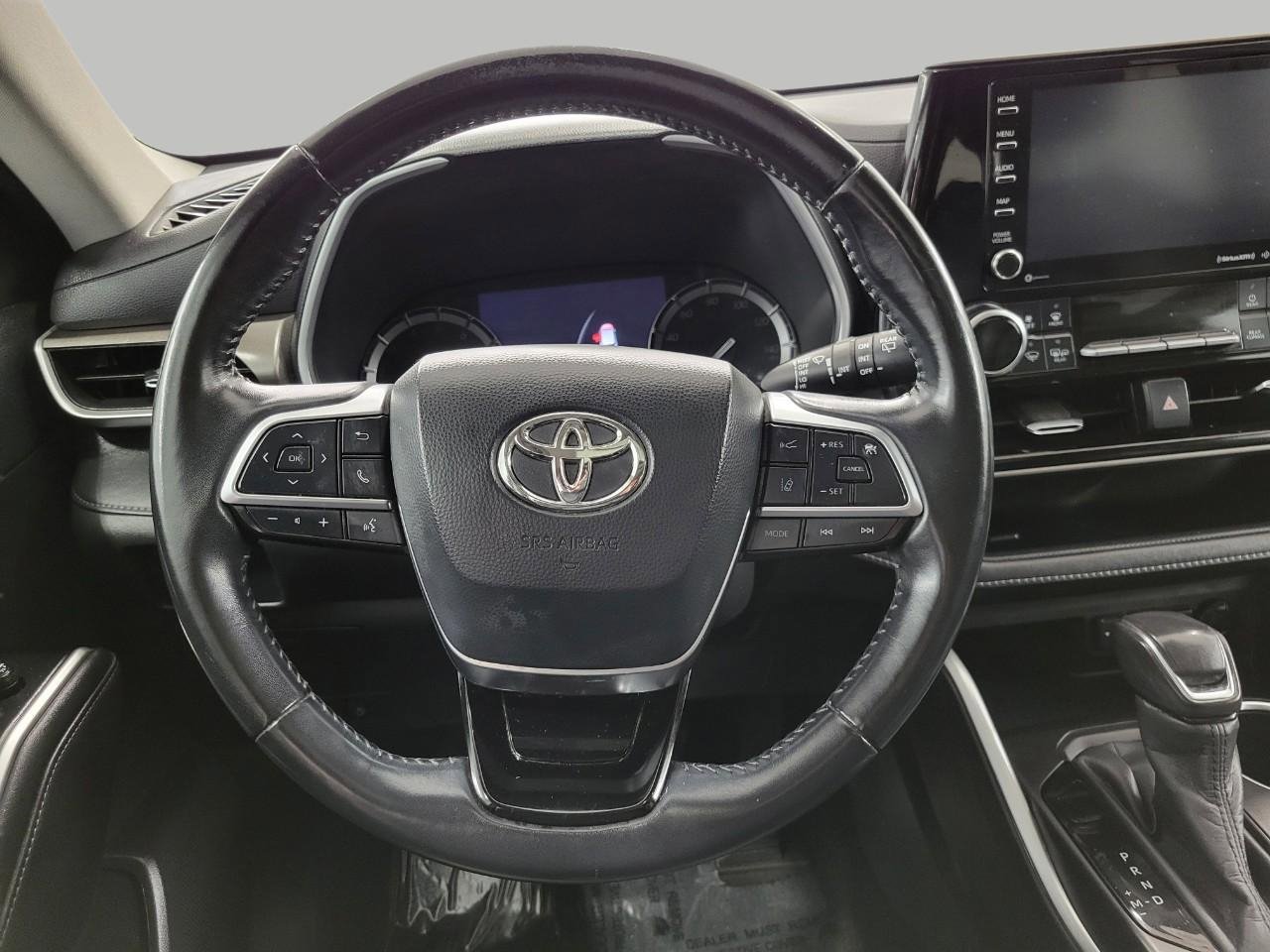 Used 2020 Toyota Highlander XLE image 6