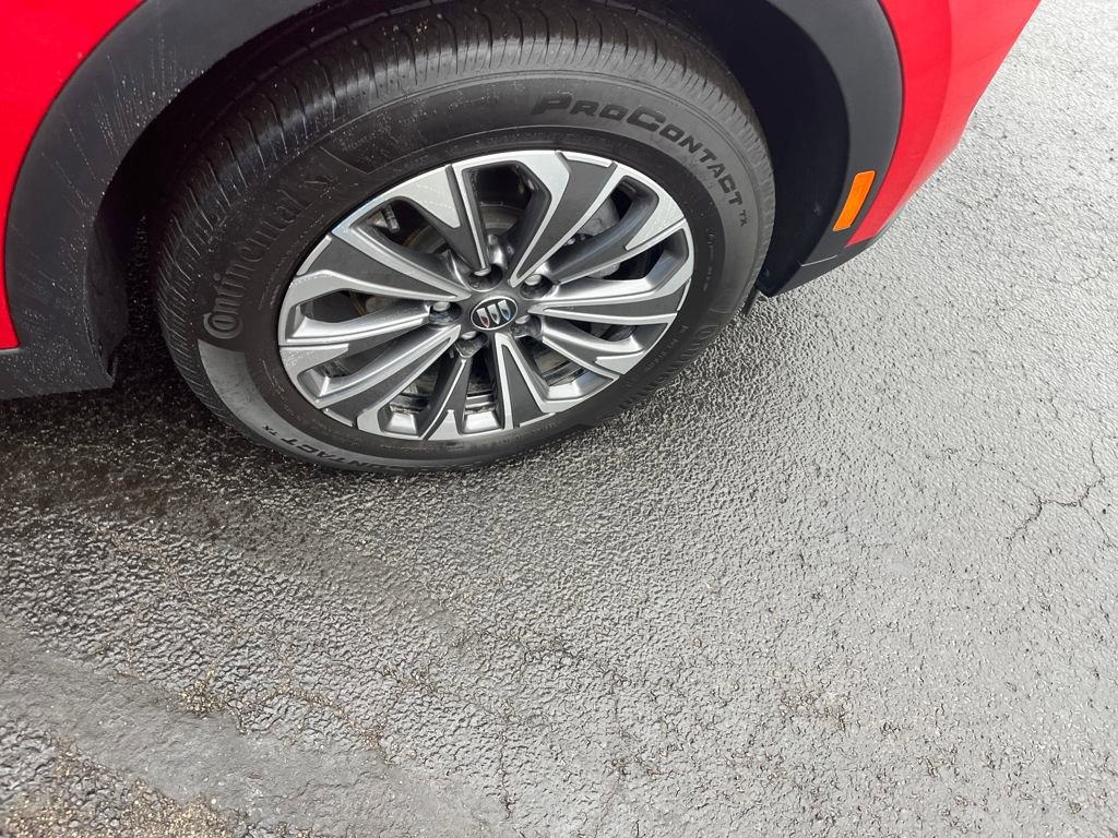 Used 2025 Buick Envision Preferred image 28