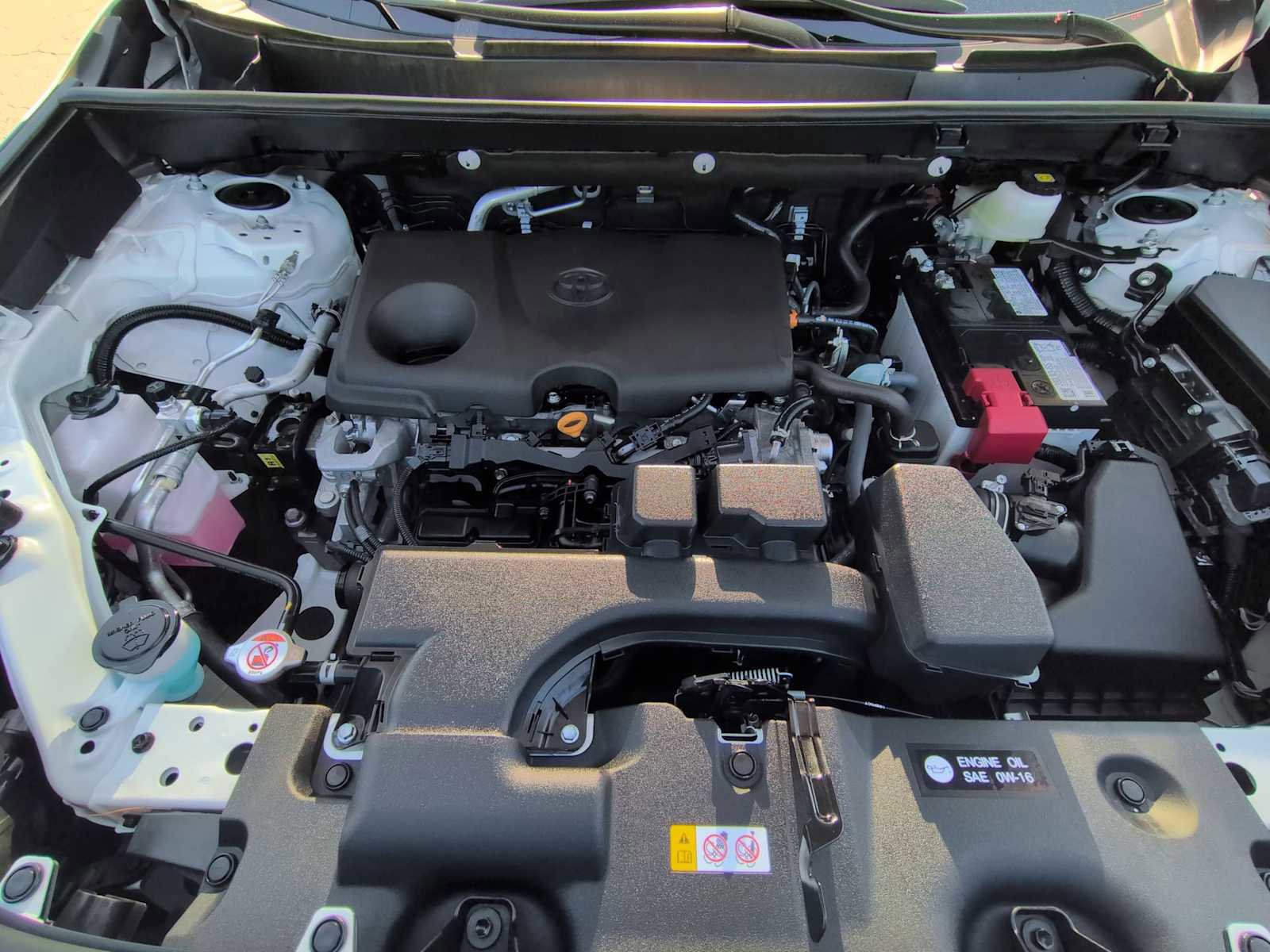 Used 2025 Toyota RAV4 XLE AWD/4WD image 15