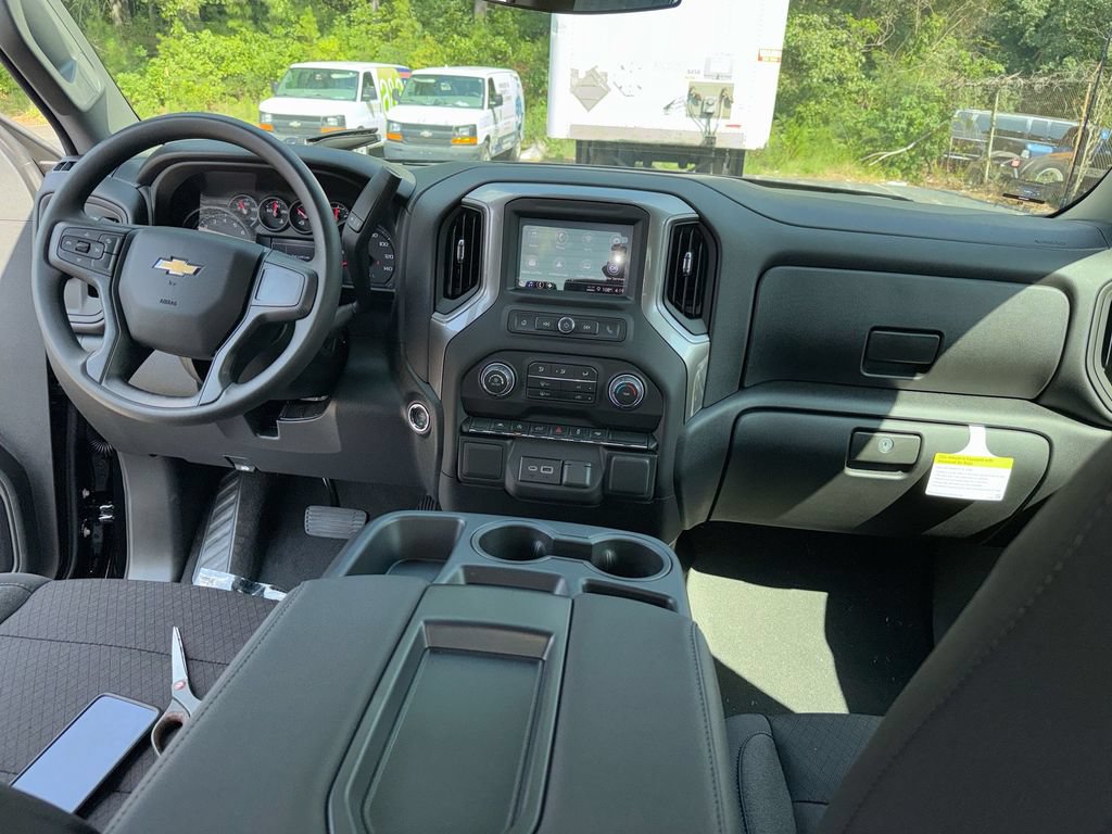 New 2026 Chevrolet Silverado 1500 Custom w/ LPO, Dark Essentials Package RWD image 31
