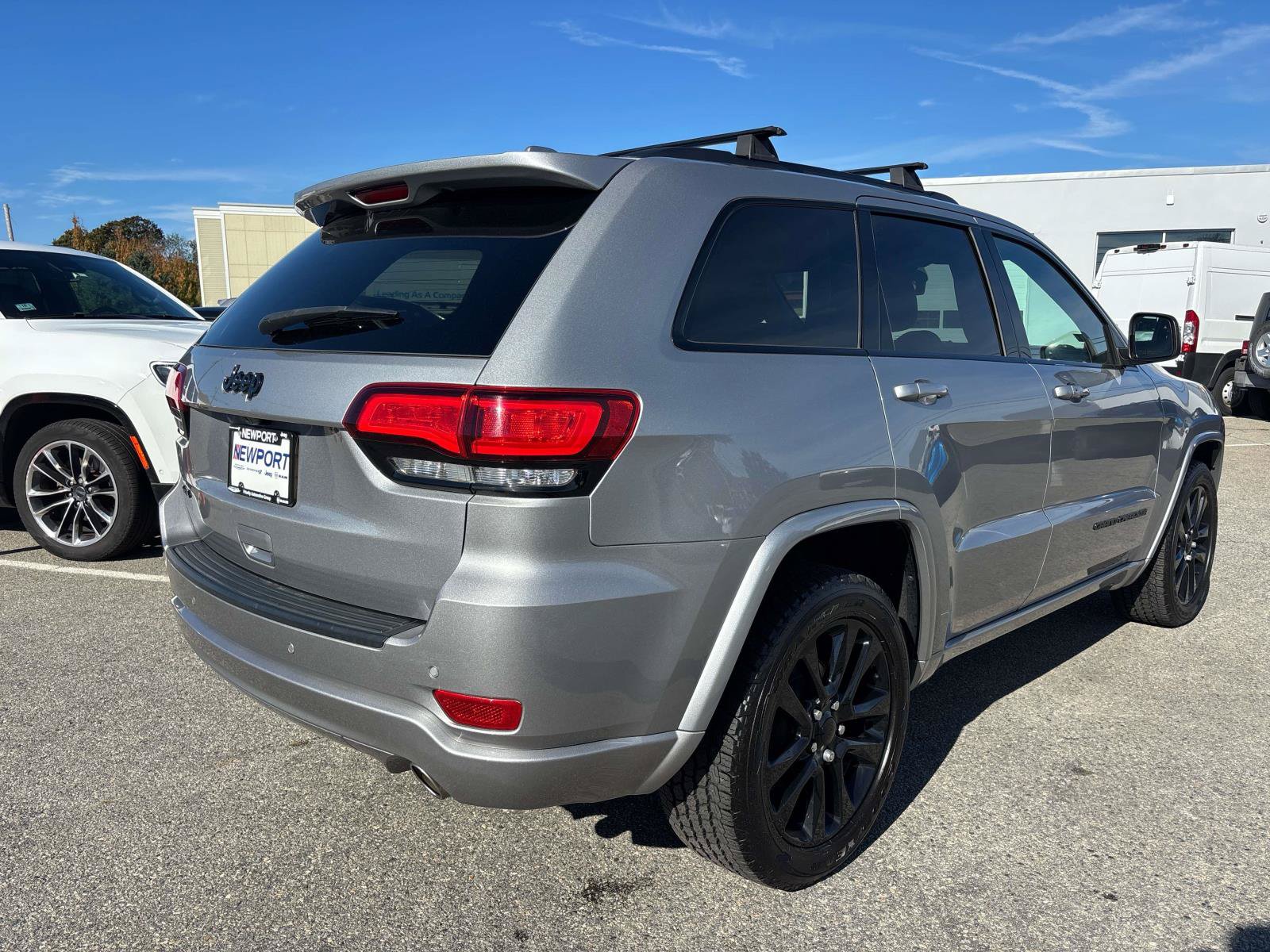 Certified 2019 Jeep Grand Cherokee Altitude AWD/4WD image 3