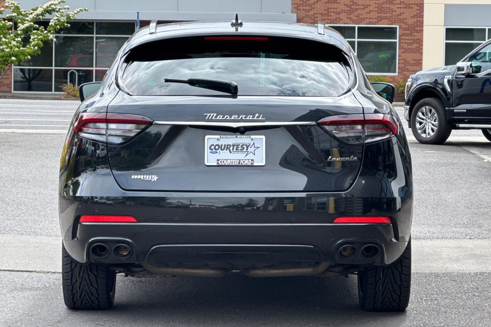 Used 2022 Maserati Levante GT AWD/4WD image 5