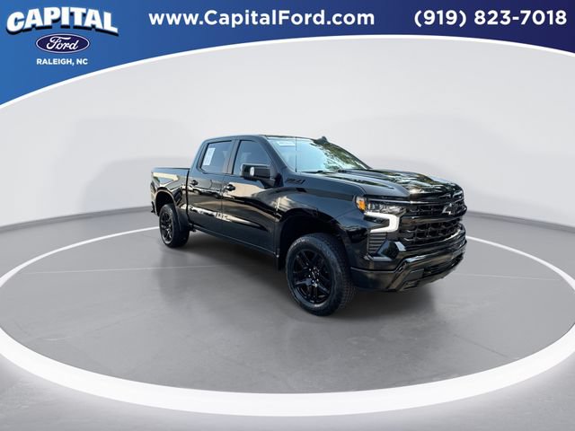Used 2025 Chevrolet Silverado 1500 LT Trail Boss w/ LT Trail Boss Premium Package AWD/4WD image 2