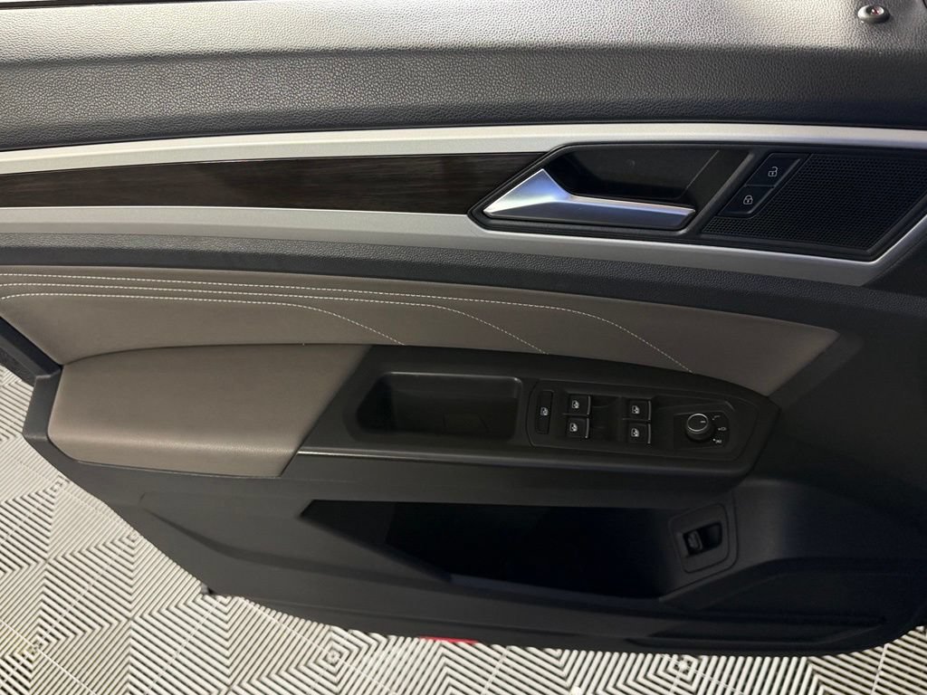 Used 2023 Volkswagen Atlas SE w/ Panoramic Sunroof Package AWD/4WD image 22
