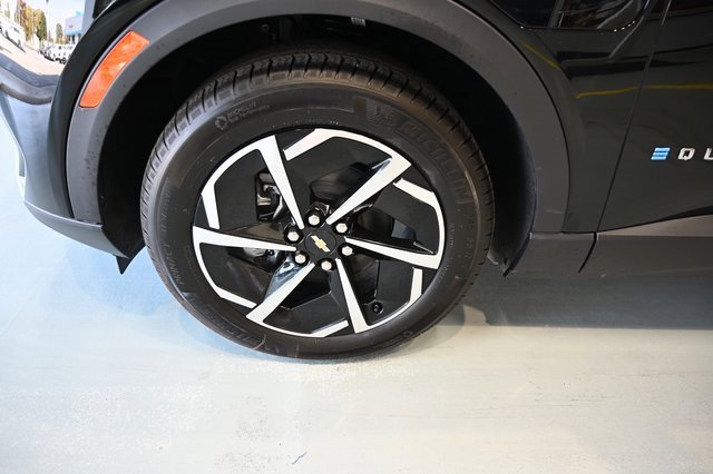 New 2026 Chevrolet Equinox EV LT image 25