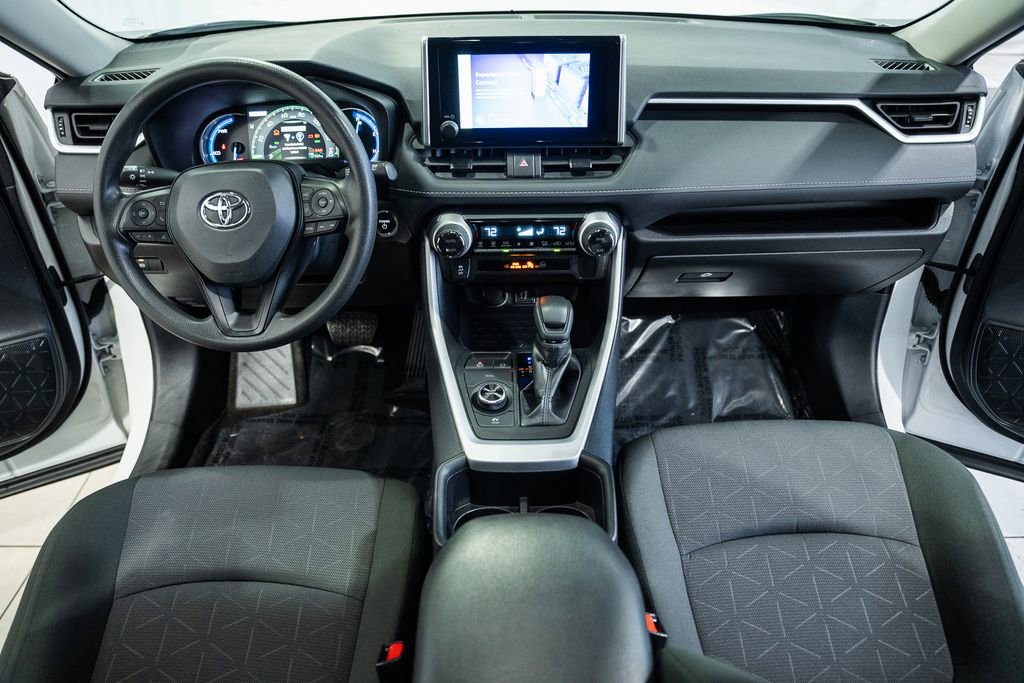Used 2025 Toyota RAV4 XLE image 16
