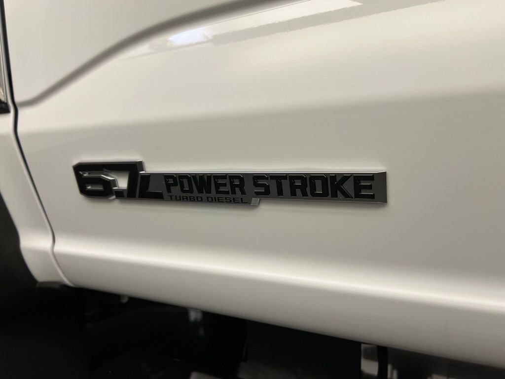 New 2025 Ford F550 XL image 27