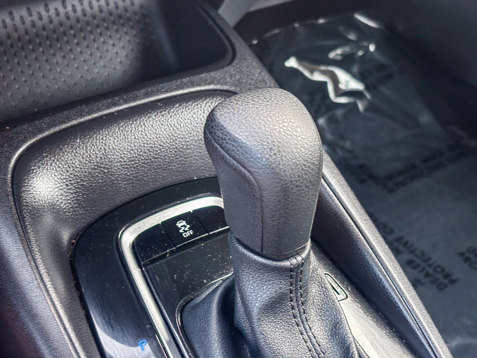 Certified 2025 Toyota Corolla LE FWD image 25