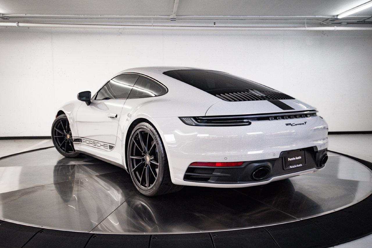 Certified 2024 Porsche 911 Carrera T RWD image 3