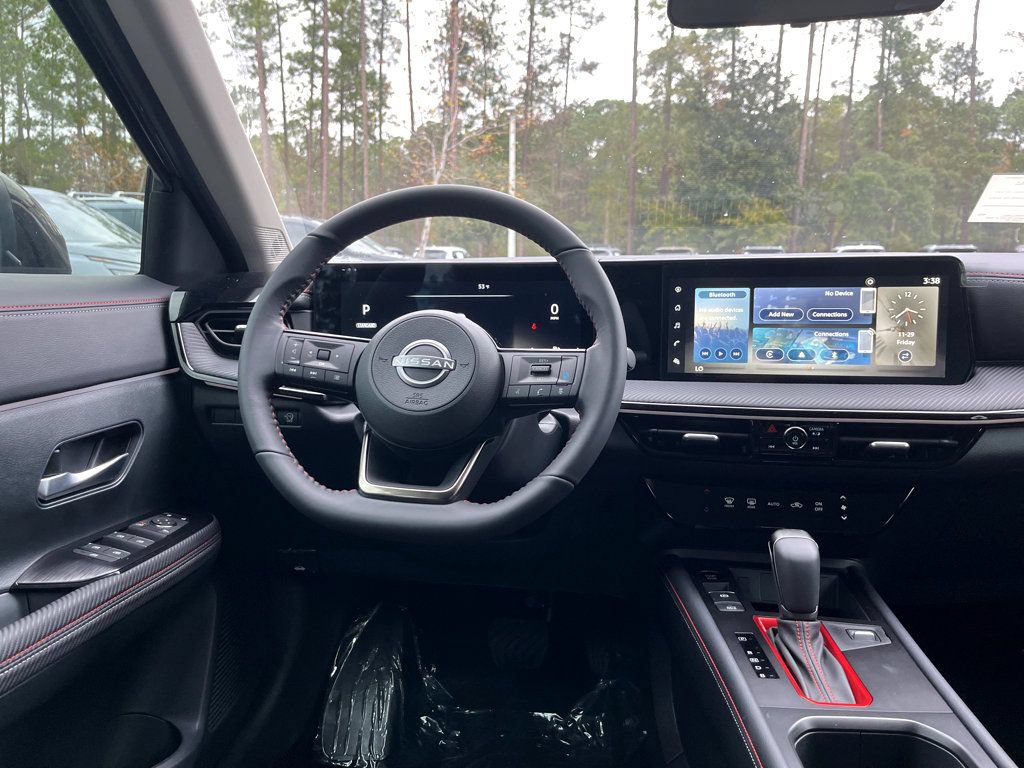 New 2025 Nissan Kicks SR FWD image 9