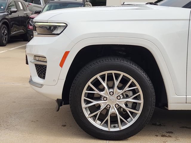 Used 2024 Jeep Grand Cherokee Summit AWD/4WD image 5