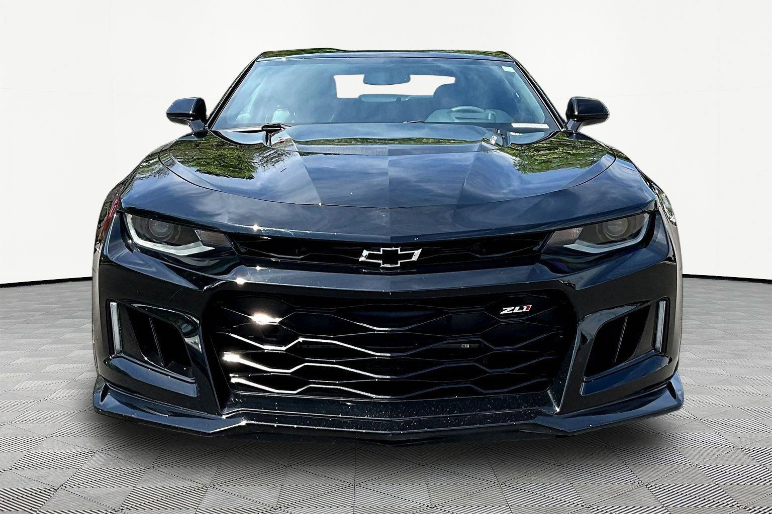 Used 2017 Chevrolet Camaro ZL1 image 2