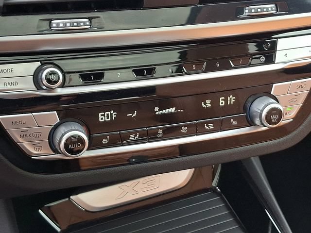 Used 2021 BMW X3 xDrive30e AWD/4WD image 16