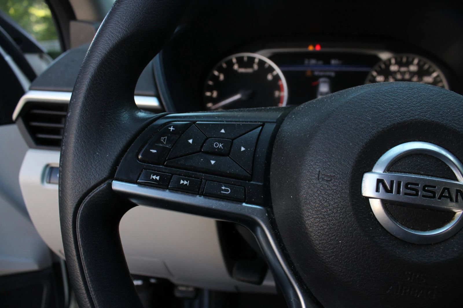 Used 2020 Nissan Altima 2.5 S FWD image 30