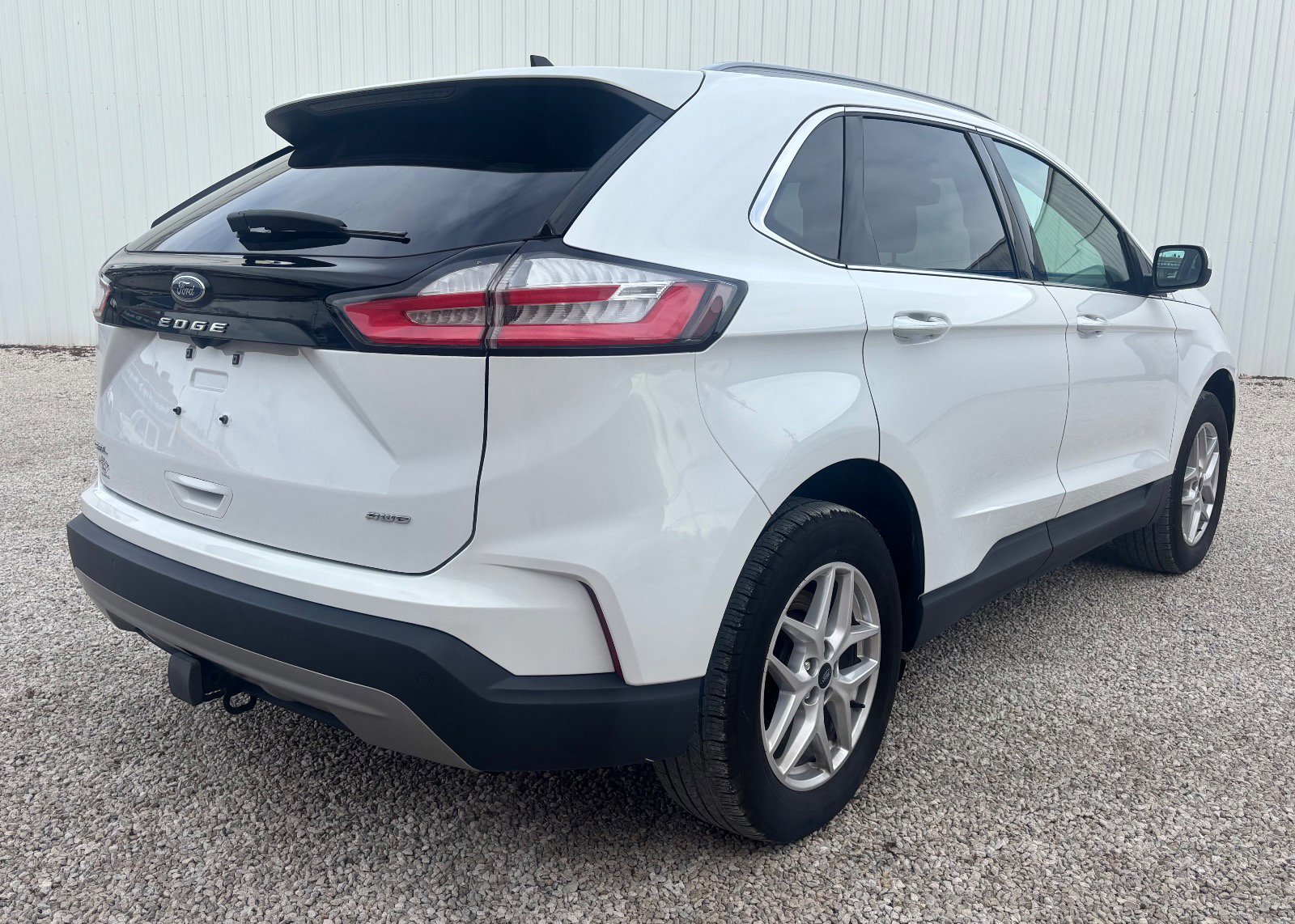 Certified 2024 Ford Edge SEL w/ Convenience Package image 3