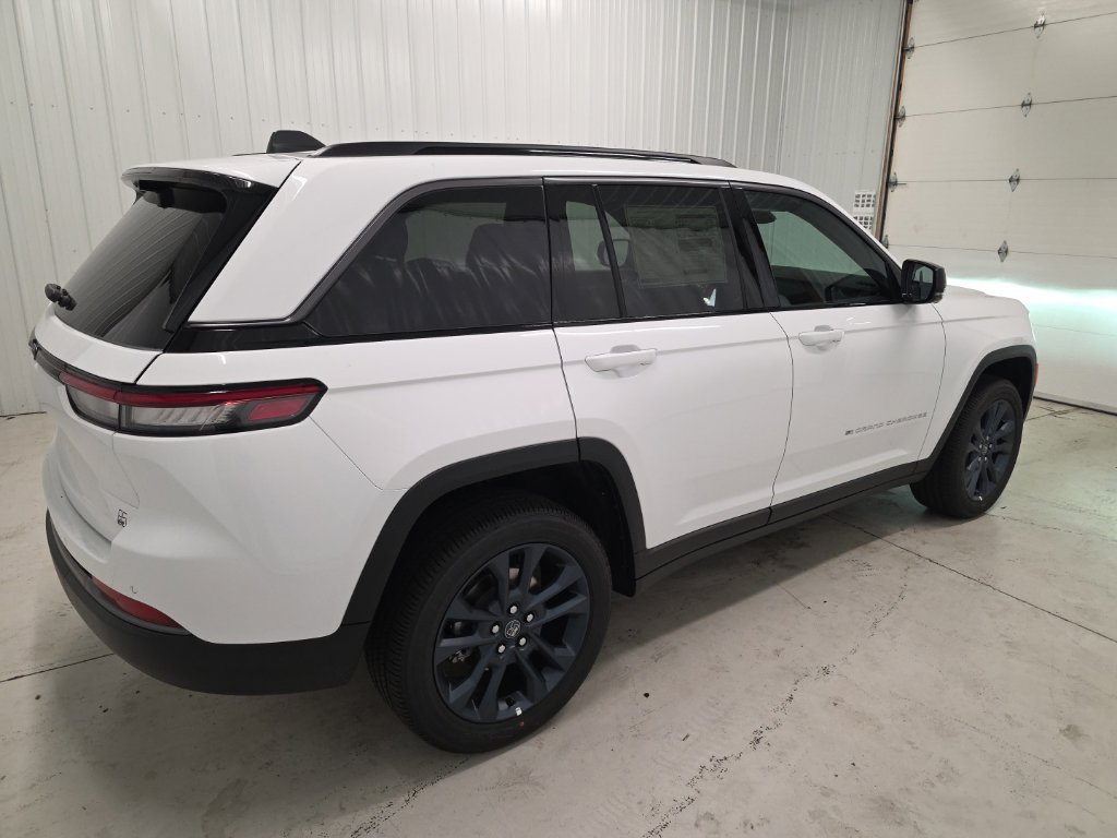 New 2026 Jeep Grand Cherokee Limited AWD/4WD image 6