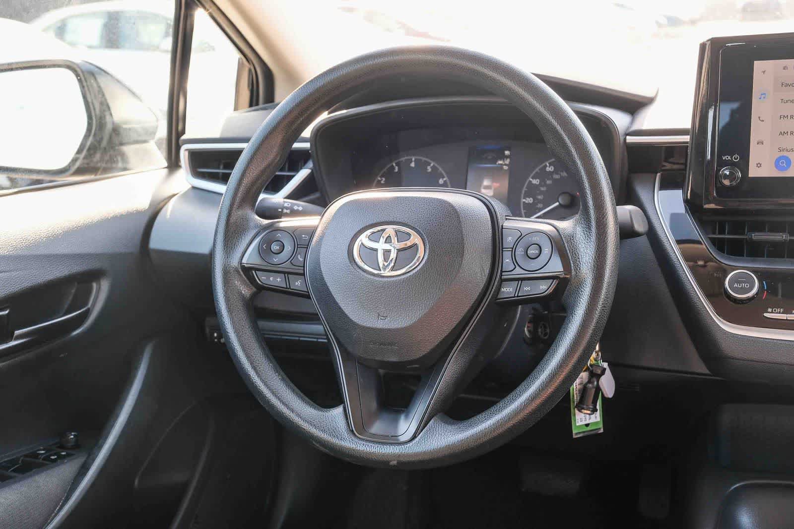 Used 2023 Toyota Corolla LE FWD image 17