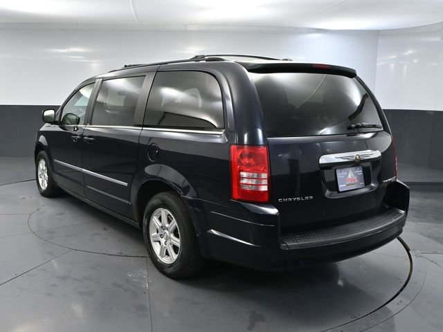 Used 2010 Chrysler Town & Country Touring Plus image 6