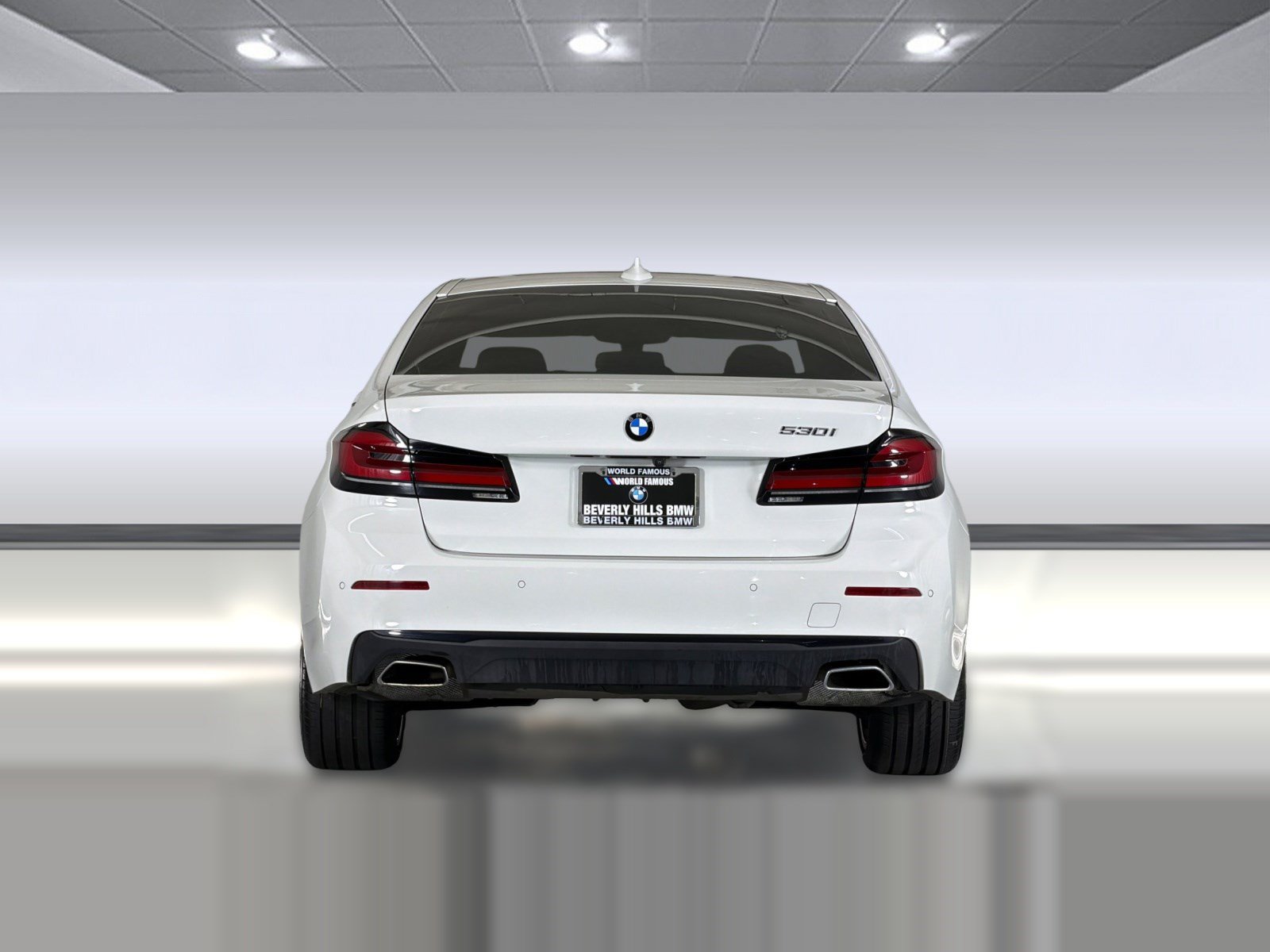 Used 2023 BMW 530i w/ Premium Package RWD image 9